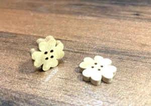 90ps 20mm Flower Wood Buttons Sewing Scrapbooking knitting Craft Cardmaking bead - Picture 1 of 3