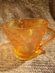 VINTAGE GEÄTZTER QUADRATISCHER BODEN TASSE BLUME KARNEVAL GLAS - Bild 1 von 2