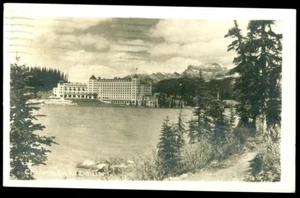 REAL PHOTO POSTCARD - CHATEAU LAKE LOUISE, ALBERTA - Imagen 1 de 1