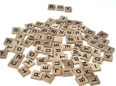 Lote a granel de 79 proyectos de arte y manualidades álbumes de recortes de azulejos de letras de madera para rascacielos Foto 1 de 3