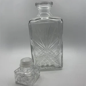Vintage Italian Glass Whiskey Decanter 9.5" x 3.5" Sunburst Barware  w/ Stopper - Picture 1 of 11