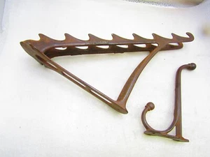 Antique cast iron hangers, two pieces - Picture 1 of 8