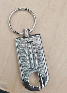 NOS vintage Lincoln Car Keychain Dealer Accessory Key Chain Continental Mark - Bild 1 von 3