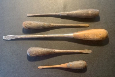 ВИНТАЖНЫЕ ОТВЕРТКИ С ДЕРЕВЯННОЙ РУЧКОЙ *** IRWIN - Изображение 1 из 4