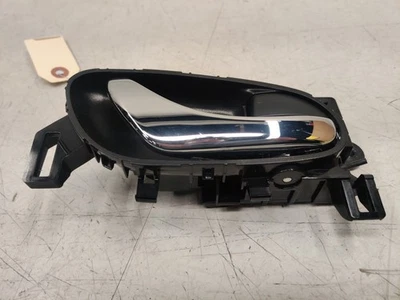 17-22 NISSAN ROGUE SPORT ЗАДНИЙ ПРАВЫЙ ИНТЕРЬЕР ВНУТРЕННЕЙ ДВЕРНОЙ РУЧКИ, OEM LOT3617 - Изображение 1 из 4