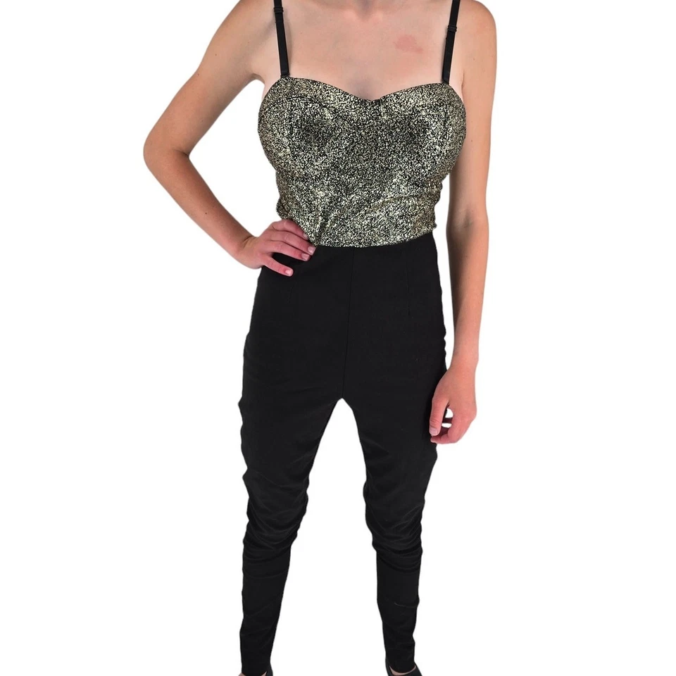 Mono estilo corsé adornado dorado material niña talla pequeña  Foto 1 de 4