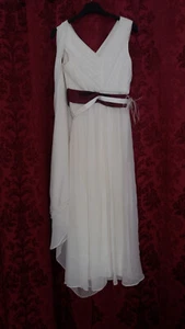 Kleid Ballkleid Hochzeit Tunika weiß rotes Band mit Federn Größe 36 Maßgefertigt - Bild 1 von 2
