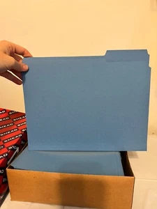 Smead File Folders Straight Cut Reinforced Top Tab Letter Blue 100/Box 2-150LBE - Picture 1 of 4