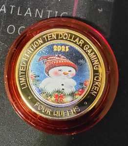 2023 FOUR QUEENS $10 RED Cap Silver Strike Xmas Snowman January Release - Picture 1 of 2