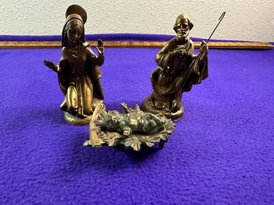 Vtg 3 Pcs Antique Bronze Plastic Nativity Set Italy Baby Jesus Mary etc 3” Italy - Image 1 of 3