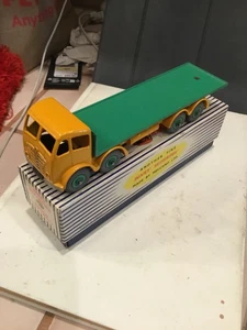 DINKY TOY, 2ND TYPE FODEN IN HARD TO FIND YELLOW AND GREEN, VIRTUALLY MINT BOXED - Picture 1 of 11