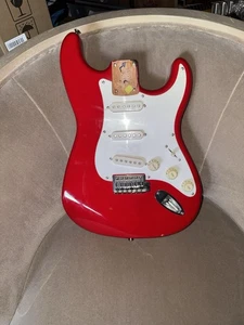Corpo chitarra Fender Squier Affinity Stratocaster caricato SSS 20° anniversario bello - Foto 1 di 11