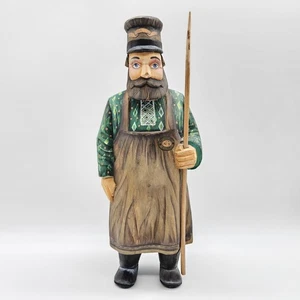 Statuina in legno arte popolare artigiano polacco con bastone dipinta a mano firmata N.P Polonia - Foto 1 di 10