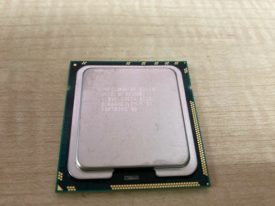 Procesador CPU Intel Xeon E5640 2,66 GHz 12 MB 5,86 GT/s SLBVC LGA1366 Foto 1 de 2