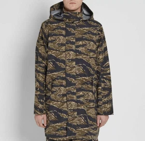 Parka impermeable NikeLab Tiger camuflada 916430-235 Reino Unido mediana - Imagen 1 de 7