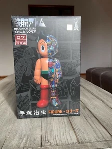 Astro Boy Chrome Version 9" Figure Tokyo Toys x Tezuka toyqube NEW ALL ORIGINAL - Picture 1 of 4