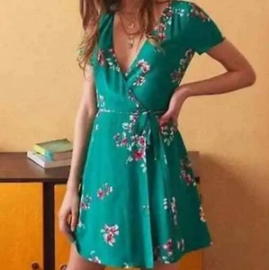 Sezane Anastasia Mini Dress Green Silk Wrap Size 42 US 10 - Picture 1 of 9
