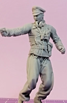 Deutscher Panzer Kommandant Tiger I  "Fury- close combat"   WW2 1:16 Vollfigur - Bild 1 von 4