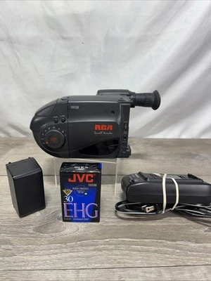 VTG 1994 RCA CC604 Small Wonder VHS-C Camcorder Video Camera Tested Works - Image 1 of 4