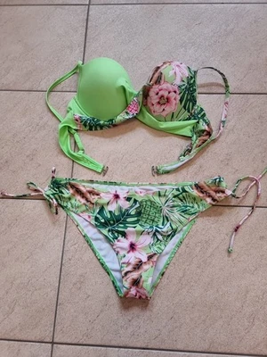 Mega Bikini XL Grün Mit Muster - Bild 1 von 3