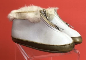 Leder Baby Stiefel weiß Fellbesatz Reißverschluss vorne Vintage Puppe - Bild 1 von 20