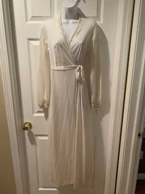 Maxi pijama envolvente de nailon color crema Miss Elaine años 60 vintage talla M mediano Foto 1 de 4