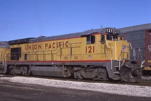 MS Original Slide UP Union Pacific B23-7 #121 - Taylor TX 1992 - Picture 1 of 1