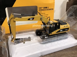 NORSCOT 1/50 Caterpillar CAT323DL Excavator Model with Hydraulic Breaker - Picture 1 of 6