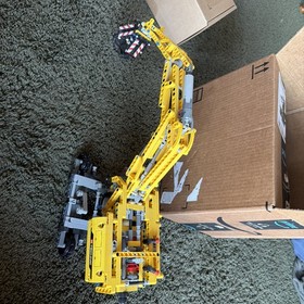 LEGO Technic Excavator (42006, MISSING PIECES)