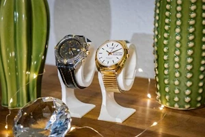Uhrenhalter Uhrenständer Armbanduhren Ständer Halter Präsentation Verkaufshalter - Bild 1 von 20