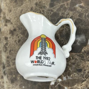 Mini jarra de cerámica coleccionable de 3" para la Feria Mundial de Knoxville Tennessee 1982 - Imagen 1 de 4