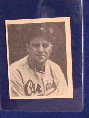 1939 PLAY BALL #94 HENRY HEINIE MANUSH Mint HOFer Pittsbugh Pirates RC  - Image 1 of 3
