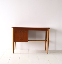 MidCentury Scrivania nordica con cassetti, design vintage scandinavo, 60s