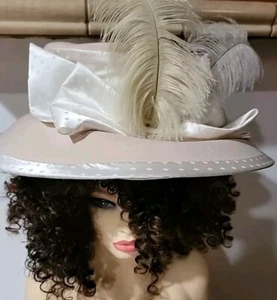 DRAMA Paris New York Milano Ivory Hat One Size NWT - Picture 1 of 15
