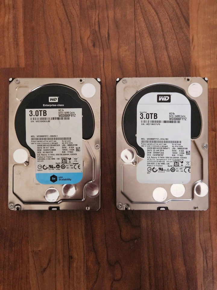 WD 3TB HDD (WD3000F9YZ) – 3,5" SATA III – Set 2 Stk., SMART-Hinweise  „Vorsicht" - Bild 1 von 1