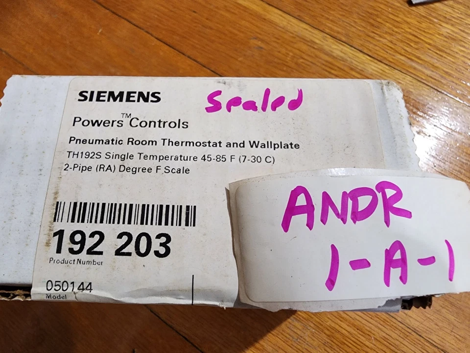 Termostato ambiente pneumatico Siemens 192-203 - Immagine 1 di 1