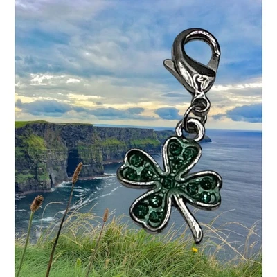 Collares pulseras broche langosta con dije de trébol irlandés con estrás verde plateado Foto 1 de 3