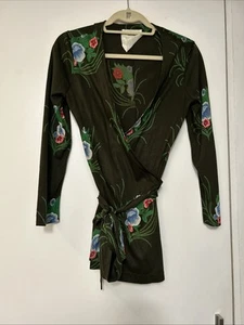 Vintage Diane Von Furstenberg Long Sleeve Floral Wrap Top- Designer- Italy Sz 12 - Picture 1 of 4
