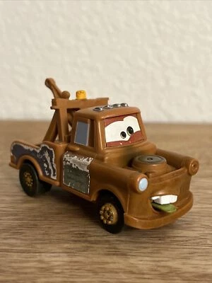 DISNEY PIXAR COCHES MATER FIGURA JUGUETE PLÁSTICO (USADO) Foto 1 de 4