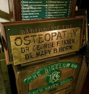 Antica insegna ottone osteopatia Doctor Haverhill Ma C1908 George & Mary Horn Barr - Foto 1 di 10