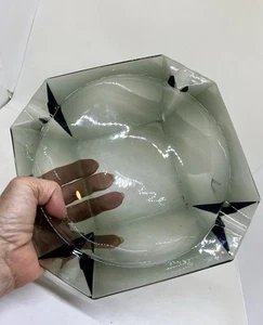 VINTAGE Art Deco Grey Smoked Glass Ashtray MCM 20cm x 20cm - Picture 1 of 4
