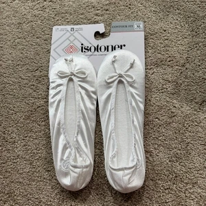 Neu mit Etikett Isotoner weiße Slipper Hausschuhe Damengröße XL 9,5 - 10,5 Wildledersohle - Bild 1 von 7
