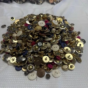 Large 5+ Pound Lot Vintage Mixed Decorative Collectible All Types/Styles Buttons - Picture 1 of 3