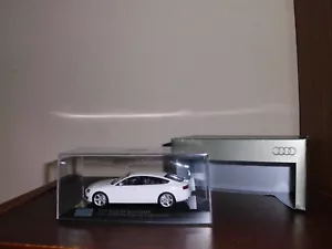 Audi A5 Sportback (Mod. 8T), Schuco 1:43, SOP Ingolstadt 2009, blanco ibis, embalaje original - Imagen 1 de 4