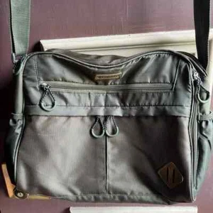 Columbia Soft Shoulder Briefcase Bag Thermal Pocket Adjustable Strap Green - Picture 1 of 11