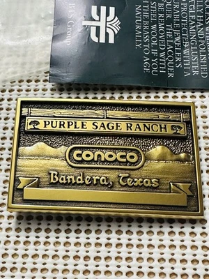 Fivela de cinto vintage BTS Conoco Purple Sage Ranch Bandera Texas latão 1991 EUA - Imagem 1 de 4
