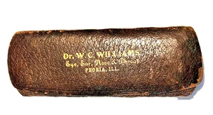 Vintage Dr W C Williams Peoria ILL Eyeglass Case - Picture 1 of 3