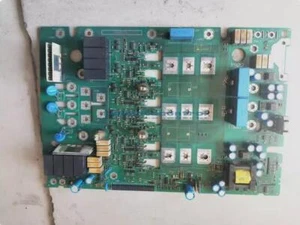 Placa de accionamiento Lenze Inverter 8222LP.3G 8222LP.3G.XX.V004 1 PIEZA usada - Imagen 1 de 1