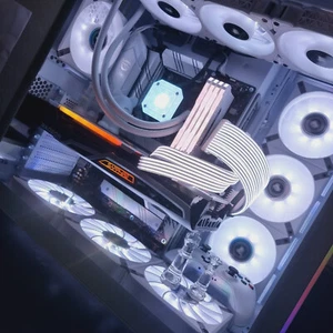  AMD Sapphire Radeon RX 6700 XT Nitro+ OC 12GB GDDR6 1xHDMI/3xDP  - Bild 1 von 6