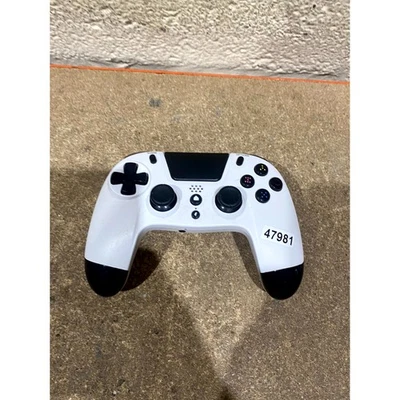 Gioteck VX4PS4-34-MU Gaming Controller White Wireless for Sony Playstation 4 - Image 1 of 4